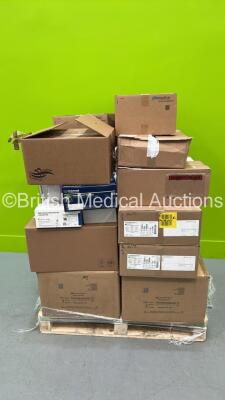 Pallet of Consumables Including Redon Bottles, Theater Caps and Fast Air Pre-Injection Swabs (Out of Date)