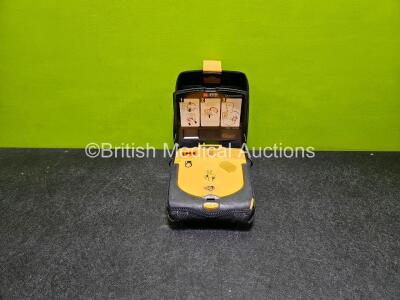 Physio Control Lifepak CR Plus Defibrillator *Mfd - 2018* (Powers Up) *SN 47530487* (s)