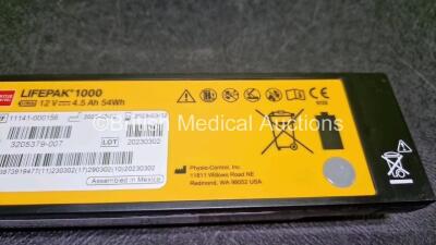 Medtronic Lifepak 1000 Defibrillator (Powers Up) in Case with 1 x LimNO2 Battery *Install Before - 2029* **SN 42196580* - 4