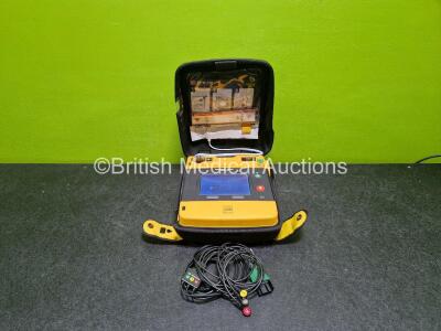 Medtronic Lifepak 1000 Defibrillator (Powers Up) in Case with 1 x LimNO2 Battery *Install Before - 2024*