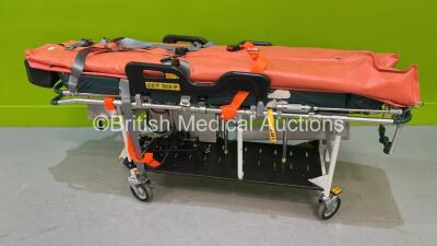 Ferno CCT Six-P Critical Care Trolley with Mattress and Straps *S/N CCT-1203*