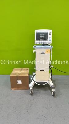 Maquet Servo-I Ventilator System Version 5.0, Total Operating Time - 85627h with Hoses, 2 x Maquet Ni-Mh Rechargeable Battery Modules and 1 x Box of Zoll Pediatric / Adult 6ft Single-Limb Wye Ventilator Circuit *Expiry Date - 27/06/2025* (Powers Up)