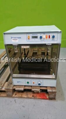 Stuart Scientific Orbital Incubator SI50 (Powers Up) *17250* **RAK**