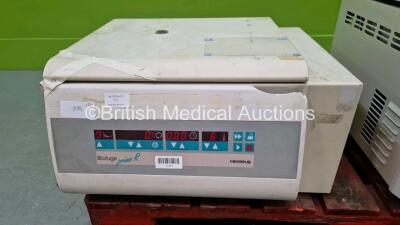 Heraeus Biofuge Primo Centrifuge (Powers Up, Damage to Casing - See Photo) *17373* **RAK**