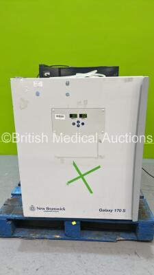 New Brunswick Galaxy 170 S Incubator (Powers Up) *17374* ***RAK***