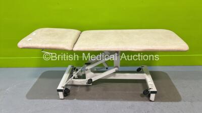 Plinth 2000 Hydraulic Patient Couch (Tested Working) *502HW11110127A*