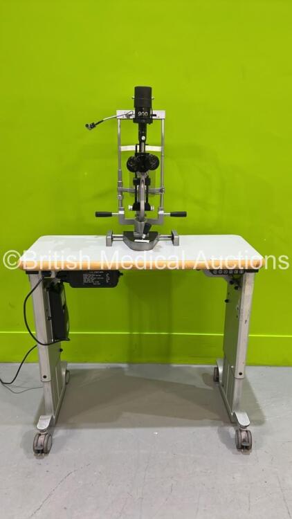 Haag Streit Bern SL 900 Slit Lamp with 2 x 10x Eyepieces and Chin Rest on Motorized Table (Powers Up with Good Bulb - Wheel Damaged - See Pictures) *S/N U90048692*