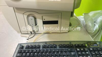 Zeiss Humphrey 740i Field Analyzer Rev 4.2.2 with Patient Response Trigger and Calibration DIsc on Motorized Table (Powers Up) *S/N 740I-17042* **Mfd 2008** - 7