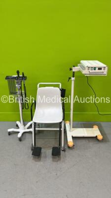 1 x Drager Photo-Therapy 4000 Patient Lamp on Stand (Powers Up with no Light), 1 x Seca Wheelchair Weighing Scales and 1 x Keeler Dispos-A-Spec Otoscope / OPhthalmoscope Set on Stand with 2 x Handpieces and 2 x Heads (Powers Up) *S/N ARZK0111* **A/N 200 1