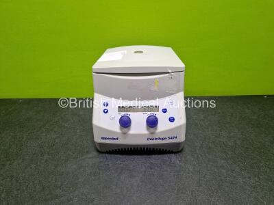 eppendorf Centrifuge 5424 (Powers Up and Spins)