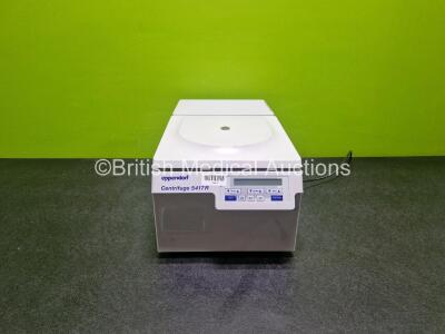 Eppendorf 5417 R Centrifuge (Draws Power) *AN 17451 17/1*