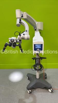 Zeiss OPMI Sensera Surgical Microscope Version V3.3 with Binoculars, 2 x 12,5x Eyepieces and Lens on S7 Stand (Powers Up with Good Bulb) *6210100981*