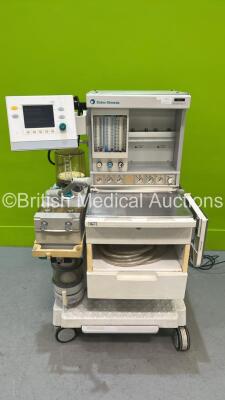 Datex-Ohmeda Aestiva/5 7100 Ventilator Anaesthesia Machine Software Version 1.4, Bellows, Absorber and Hoses (Powers Up)