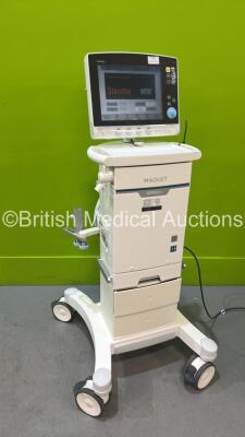 Maquet Servo i Ventilator on Stand Model No 06487800 System Version v7.0 Software Version v7.00.02 Total Operating Time 35375 with Hoses (Powers Up) *SN 82087*