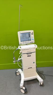 Maquet Servo i Ventilator on Stand Model No 06487800 System Version v7.0 Software Version v7.00.02 Total Operating Time 40560 with Hoses (Powers Up) *SN 76616*