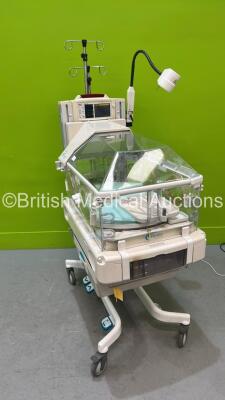 Ohmeda Medical Giraffe OmniBed Infant Incubator with Mattress and Hoses (Powers Up) *S/N HDGJ51227*