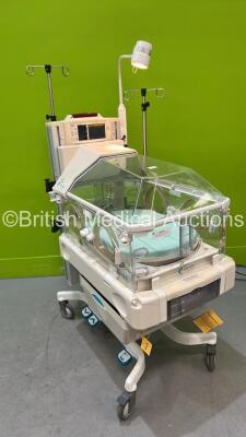 Ohmeda Medical Giraffe OmniBed Infant Incubator with Mattress and Hoses (Powers Up) *S/N HDGJ51224*