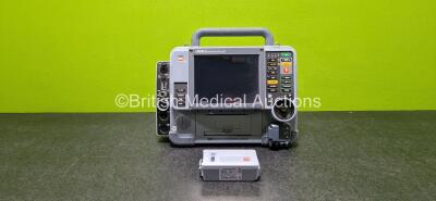 Medtronic Physio-Control 12-Lead Lifepak 15 Monitor / Defibrillator *Mfd 2012* Ref 99577-000674, P/N V15-2-001021 with Pacer, CO2, SPO2, NIBP, ECG, P1, P2, Printer and Auxiliary Power Options and 2 x Flat Li-Ion Batteries (Powers Up with Stock Battery - S