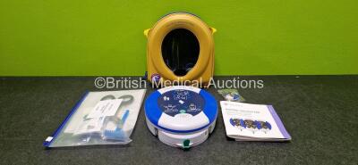 HeartSine Sam 350P Samaritan PAD Defibrillator (Powers Up) in Carry Case