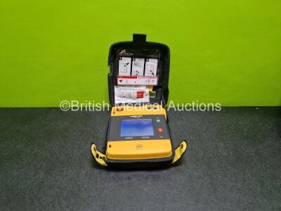 Medtronic Lifepak 1000 Defibrillator *Mfd - 2016* (Powers up with Stock Battery Stock Battery Not Included)