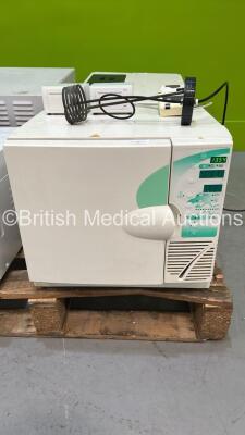 Prestige Medical A30005000 Steam Sterilizer (Powers Up)