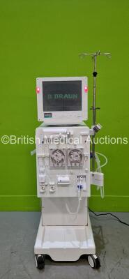 B-Braun Dialog+ Adimea Dialysis Machine Software Version 9.1B - Running Hours 39948 (Powers Up and 3 Phase Power Supply - See Photo)