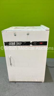 LEEC Solution Warming Cabinet (Powers Up - Door Not Sealing) *1091*