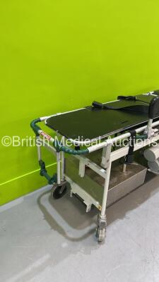 Ferno CCT SIX-M Critical Care Trolley (Wheel Rubbers Damaged / Missing) *S/N CCT-1163* - 3