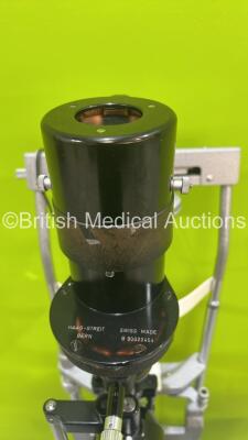 Haag Streit Bern SL900 Slit Lamp with Binoculars, 2 x 10x Eyepieces, 2 x 16x Eyepieces, 1 x 25x Eyepiece and Chin Rest on Hydraulic Table (Powers Up with Good Bulb) *S/N U90022454** - 4