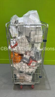 Mixed Cage Including labcorp Specimen Collection Sets, BBraun Introcan Safety 3 CLosed IV Catheters and Smiths Medical Portex Tuohy Needles (Out of Date - Cage Not Included)