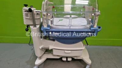 Drager Caleo Infant Incubator Version 2.11 with Mattress *Mfd - 2009* (Powers Up) *SN ASAL0036* - 7