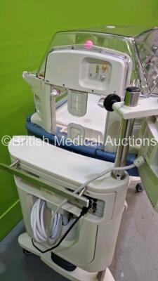 Drager Caleo Infant Incubator Version 2.11 with Mattress *Mfd-2009* (Powers Up) *SN ASAL-0034* - 5