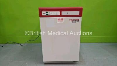 Status Thermal Control CO2 Incubator (Powers Up)