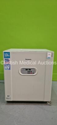 Panasonic CO2 Incubator MCO-20AIC Unit (Powers Up)