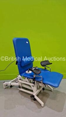 Plinth Medical Model 93G300002-Atlantic Gynaecology Chair *Mfd 2022* with Footswitch (Powers Up and Hydraulics Tested Working) *SN 93G300002-2622-0013*