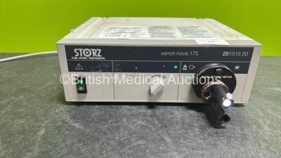 Karl Storz Endoskope Xenon Nova 175 201315-20 Light Source Unit With Karl Storz 487UO Light Source Adapter (Powers Up)