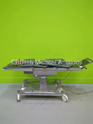 Anetic Aid QA4 Electric Day Surgery Table With Cushions and A Controller (Complete - Powers Up)