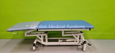 Huntleigh Akron Hydraulic Patient Couch (Hydraulics Tested Working - Faulty Head Rest)