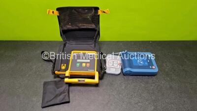 Job Lot Including 1 x Medtronic Physio Control Lifepak 500 with 1 x Li/SO2 Lithium Battery (Powers Up) in Case and 1 x Philips Heartstart FRx Defibrillator (Powers Up) with 1 x M5070A LiMnO2 Battery and 1 x Smart Pads II *Expired* - 2