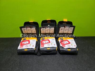 3 x Physio Control Lifepak CR Plus Defibrillators *Mfd - 2016 / 2014 / 2014* (All Power Up) in Case with 2 x Li/SC02CI2 Charge Paks