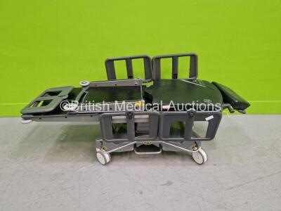 Anetic Aid QA4 Day Surgery Table (Hydraulics Working, Missing Cushion) with 1 x Spare Attachment *SN 1814*