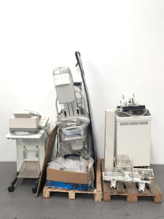 GE Senographe DMR DS Mammography System with Workstation,Glass Screen,Accessories,Cassette Holder, Operating Manual and Leads * Mfd Oct 2000 *