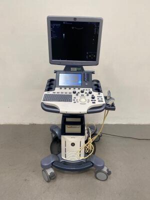 GE Logiq S8 Flat Screen Ultrasound Scanner *Mfd - 02/2012* Software Version - R1.5.5 with 2 x Transducers / Probes (1 x C1-5-D *Mfd - 02/2015* and 1 x