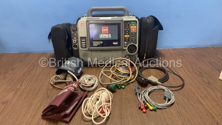 Medtronic Physio-Control Lifepak 15 12-Lead Monitor / Defibrillator *Mfd - 2010* Ref - 99577-000025 P/N - V15-2-000030 Software Version - 3207410-007