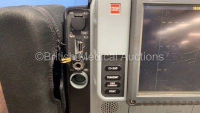 Medtronic Physio-Control Lifepak 15 12-Lead Monitor / Defibrillator *Mfd - 2010* Ref - 99577-000025 P/N - V15-2-000030 Software Version - 3207410-007 - 3