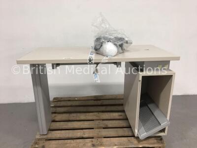 Ophthalmic Table with Accessories * On Pallet *