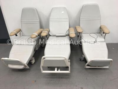 3 x Digiterm Ltd Comfort-4 Dialysis Chairs with Controllers