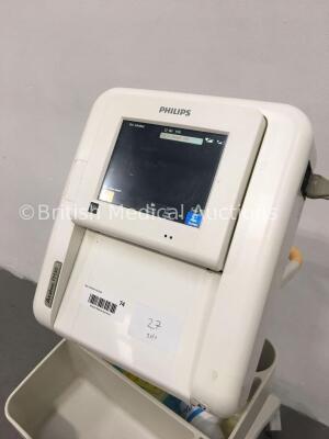 Philips Avalon FM30 Fetal Monitor with Avalon CL Module with 1 x TOCO+ MP Transducer (Powers Up) - 2