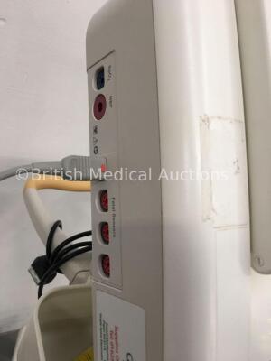 Philips Avalon FM30 Fetal Monitor with Avalon CL Module with 1 x TOCO+ MP Transducer (Powers Up) - 5