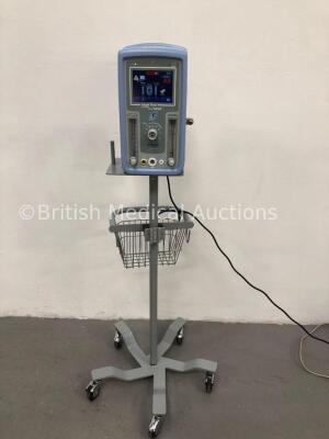 Viasys Healthcare Infant Flow SiPAP Part Number 675-CFG-004 on Stand (Powers Up) *W* * Mfd Sept 2008 *